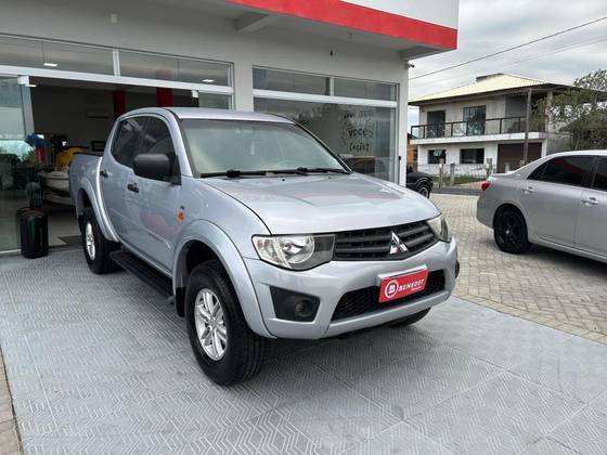 MITSUBISHI L200 TRITON 2.4 HLS 4X2 CD 16V FLEX 4P MANUAL